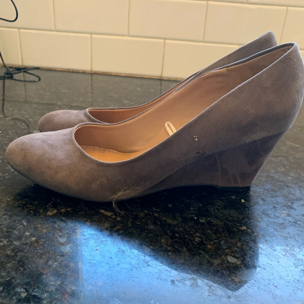 Women’s dress shoes